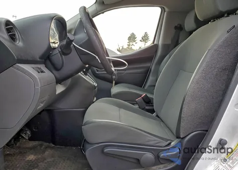 2017 Nissan Nv200 2.5S z USA, uszkodzony, nr VIN 3N6CM0KN2HK720427